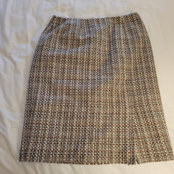 Woven tweed skirt with front side slit Size 4 - Picture 1 of 6